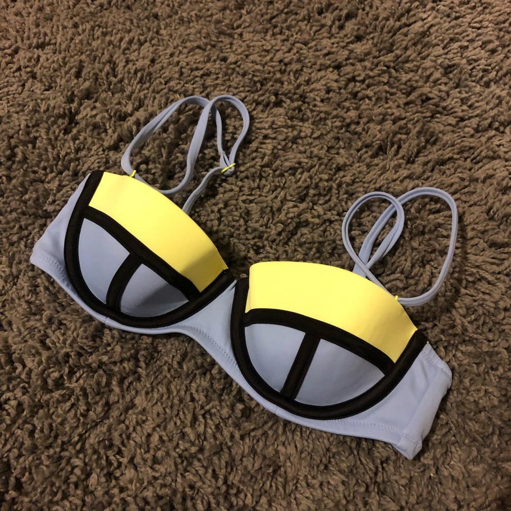 Victoria’s Secret bikini top